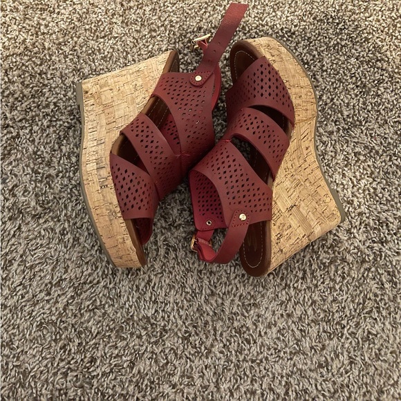 Seven leather sandals with cork wedge. Worn only once. - Picture 5 of 6